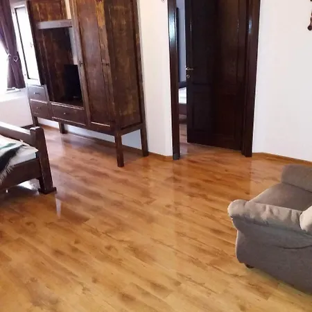 Hanul Tentea Guest house